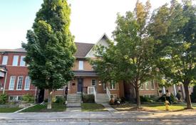 Maison mitoyenne – York, Toronto, Ontario,  Canada. C$1,142,000