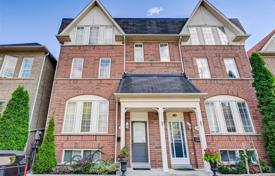 Maison mitoyenne – York, Toronto, Ontario,  Canada. C$1,115,000