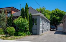 3 pièces maison en ville en York, Canada. C$1,079,000