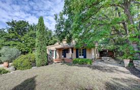 4 pièces maison de campagne à Lourmarin, France. 980,000 €