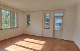 Appartement 80 m² à Konyaalti, Turquie. $183,000