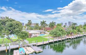 Maison en ville – Hallandale Beach, Floride, Etats-Unis. $2,850,000