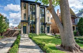 Maison mitoyenne – York, Toronto, Ontario,  Canada. C$2,282,000