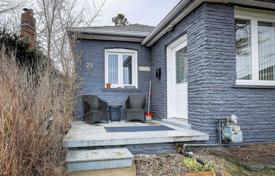 3 pièces maison en ville en York, Canada. C$981,000