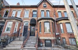 Maison mitoyenne – Gerrard Street East, Toronto, Ontario,  Canada. C$1,389,000