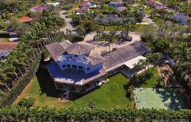 Maison de campagne – Miami, Floride, Etats-Unis. $1,650,000