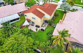 Maison en ville – Pembroke Pines, Broward, Floride,  Etats-Unis. $745,000