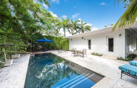 Villa – Miami Beach, Floride, Etats-Unis. 1,607,000 €