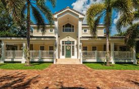 Villa – Miami, Floride, Etats-Unis. 2,198,000 €
