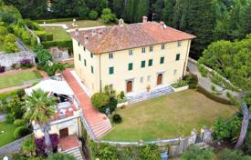 15 pièces villa 1000 m² à Pietrasanta, Italie. Price on request