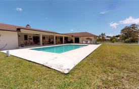 Villa – Miami, Floride, Etats-Unis. $2,090,000