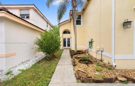 Maison en ville – Boynton Beach, Floride, Etats-Unis. $615,000