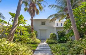 12 pièces villa 621 m² à Miami Beach, Etats-Unis. 4,520,000 €