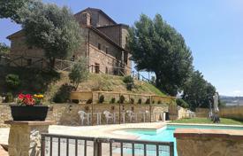 Domaine – Monte Castello di Vibio, Umbria, Italie. 880,000 €