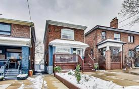 3 pièces maison en ville en York, Canada. C$1,286,000