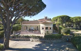 4 pièces villa à Saint Tropez, France. 23,000 € par semaine