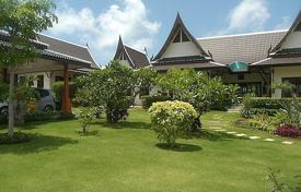 Villa – Phuket, Thaïlande. $2,470 par semaine