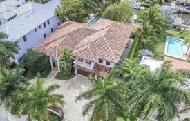 Villa – Miami Beach, Floride, Etats-Unis. $1,995,000
