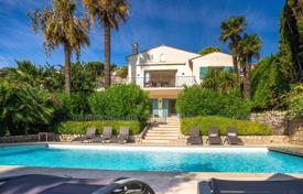 6 pièces villa 300 m² à Saint-Jean-Cap-Ferrat, France. Price on request