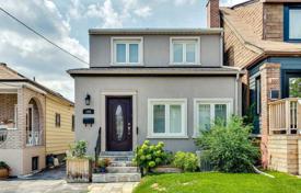 3 pièces maison en ville en York, Canada. C$1,478,000