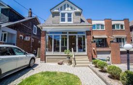 Maison en ville – Hillsdale Avenue East, Toronto, Ontario,  Canada. C$2,315,000