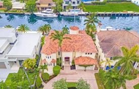 Villa – Fort Lauderdale, Floride, Etats-Unis. $2,249,000
