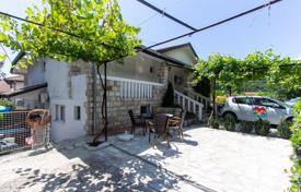 Maison en ville – Zelenika, Herceg-Novi, Monténégro. 430,000 €