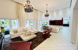 Maison en ville – Doral, Floride, Etats-Unis. $2,175,000