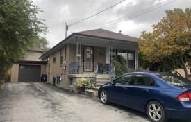 4 pièces maison en ville à North York, Canada. C$1,187,000