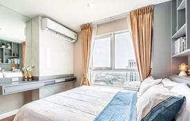 3 pièces appartement à Huai Khwang, Thaïlande. $634,000