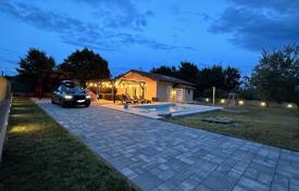 Maison en ville – Rovinj, Comté d'Istrie, Croatie. 495,000 €