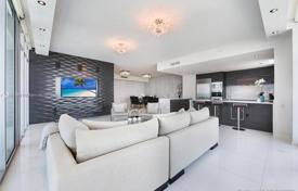 3 pièces appartement en copropriété 239 m² en Miami, Etats-Unis. $1,960,000