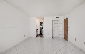 1 pièces appartement en copropriété 74 m² à Miami Beach, Etats-Unis. $300,000