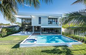 Villa – Hallandale Beach, Floride, Etats-Unis. 4,267,000 €