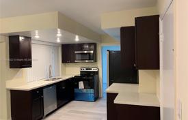 3 pièces maison en ville 164 m² à Lauderdale Lakes, Etats-Unis. $470,000