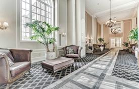 1 pièces appartement à Lake Shore Boulevard West, Canada. C$957,000