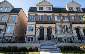 4 pièces maison mitoyenne à Etobicoke, Canada. C$1,287,000