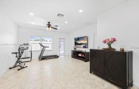 Maison en ville – Homestead, Floride, Etats-Unis. $520,000