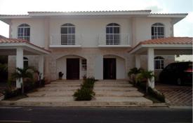 4 pièces maison de campagne 440 m² à Punta Cana, République Dominicaine. $450,000