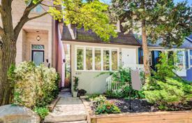 Maison mitoyenne – Hillsdale Avenue East, Toronto, Ontario,  Canada. C$1,147,000