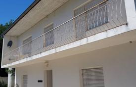 8 pièces maison en ville 200 m² à Bribir, Croatie. 260,000 €