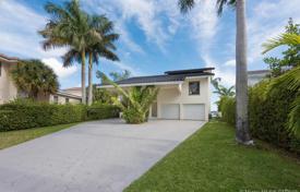 Maison de campagne – Miami Beach, Floride, Etats-Unis. $4,595,000