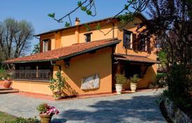 Villa – Camaiore, Toscane, Italie. 3,900 € par semaine
