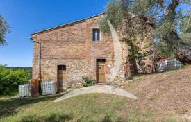 5 pièces villa 400 m² à Asciano, Italie. 640,000 €