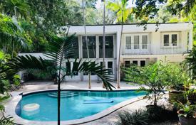 6 pièces villa 378 m² en Miami, Etats-Unis. $2,390,000