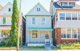 4 pièces maison en ville à Old Toronto, Canada. C$1,141,000