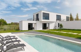 Maison en ville – Bale, Comté d'Istrie, Croatie. 950,000 €