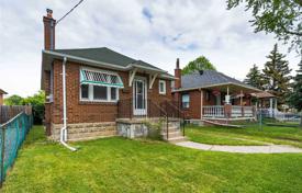 2 pièces maison en ville en York, Canada. C$1,119,000