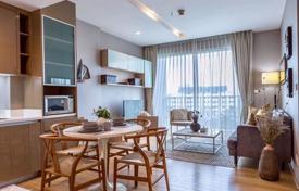 2 pièces appartement en copropriété à Khlong Toei, Thaïlande. $493,000