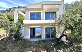 3 pièces maison en ville 138 m² à Kalamata, Grèce. 295,000 €